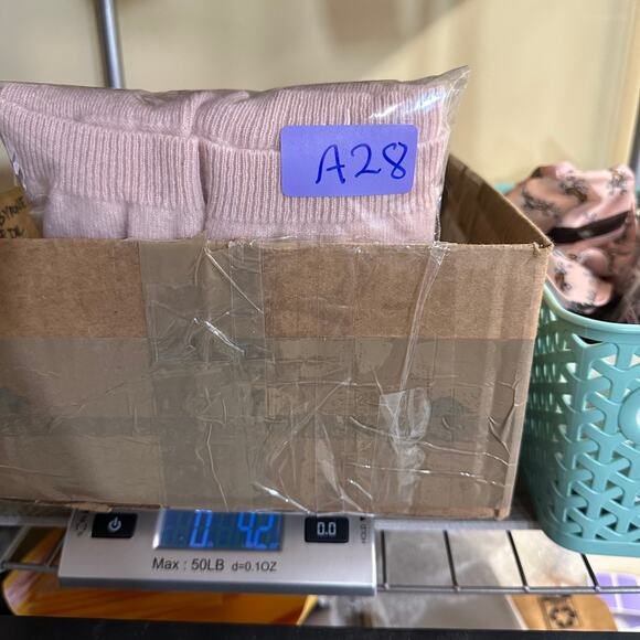 Lord & Taylor Small 100% Cashmere Sweater Top Pink Blush Coquette Cottage FLAWS - Picture 7 of 7